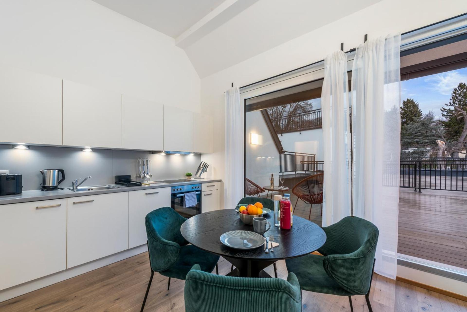Aparthotel Hills Living