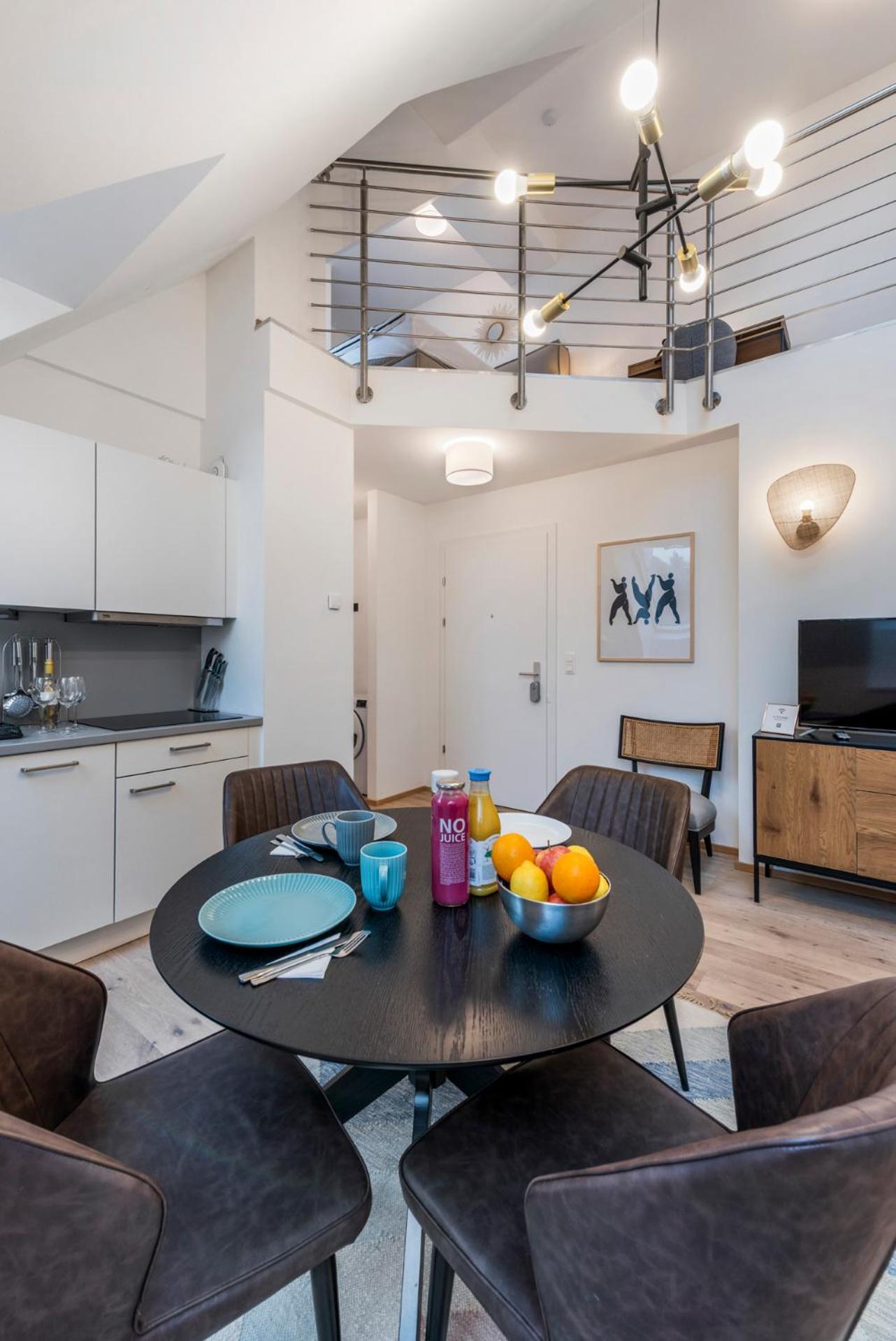 Hills Living Aparthotel